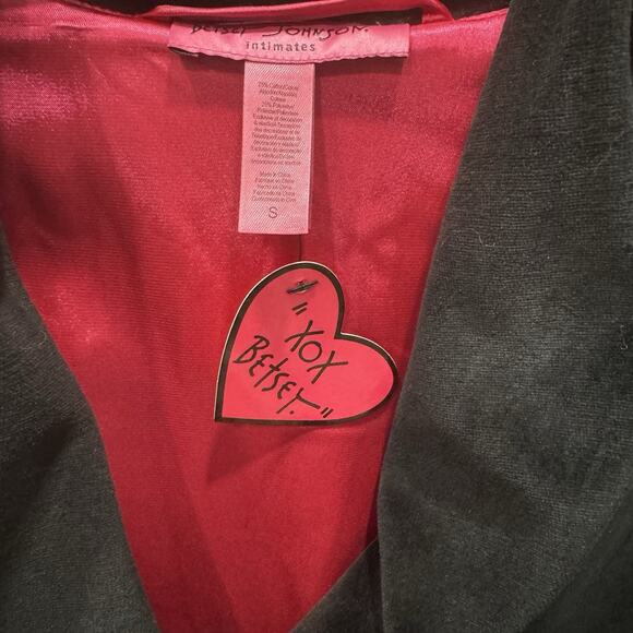 Betsy Johnson Intimates $89 Pink & Black Robe Small - Picture 4 of 8
